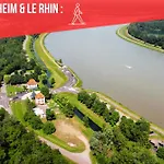 Cinema Prive Tv 85 Pouces - Wifi - Clim - Gare 2 Minutes * Drusenheim