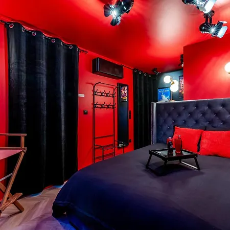 Cinema Prive Tv 85 Pouces - Wifi - Clim - Gare 2 Minutes Tatil Evi *