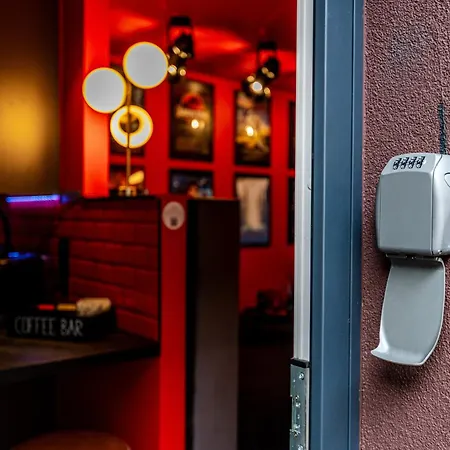 Cinema Prive Tv 85 Pouces - Wifi - Clim - Gare 2 Minutes Semesterbostad
