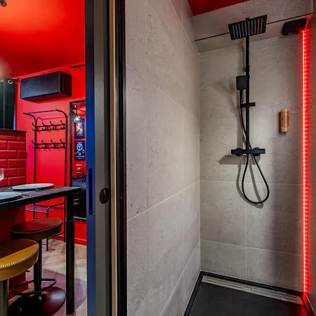 Cinema Prive Tv 85 Pouces - Wifi - Clim - Gare 2 Minutes