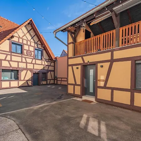 Cinema Prive Tv 85 Pouces - Wifi - Clim - Gare 2 Minutes * Drusenheim