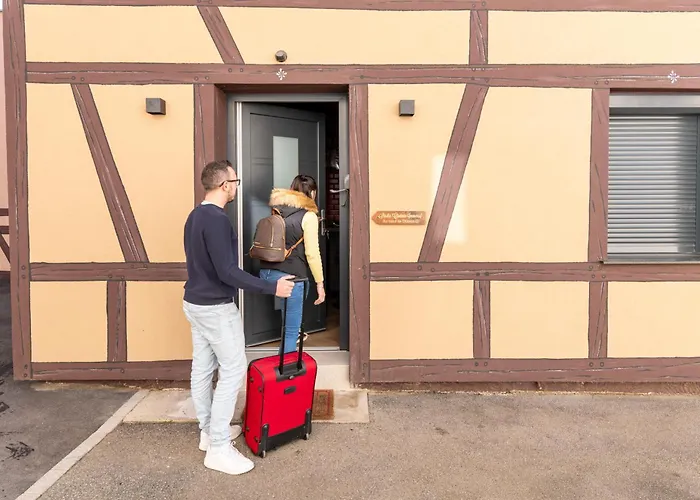 Cinema Prive Tv 85 Pouces - Wifi - Clim - Gare 2 Minutes