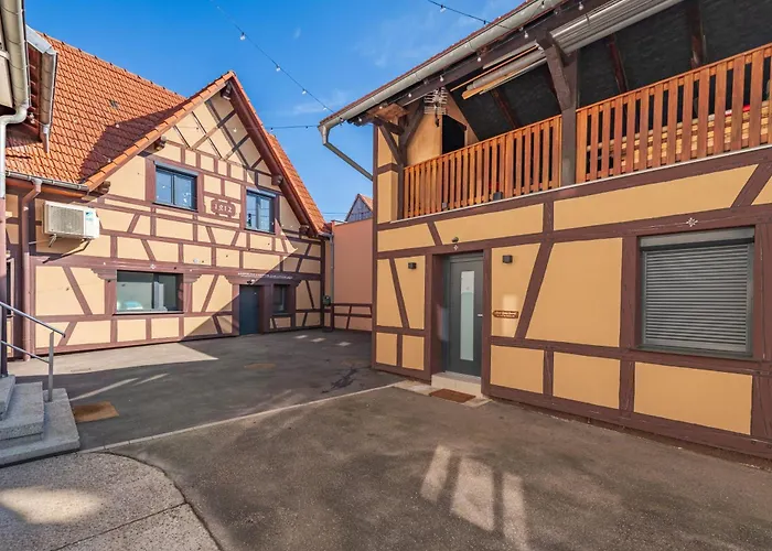 Cinema Prive Tv 85 Pouces - Wifi - Clim - Gare 2 Minutes * Drusenheim